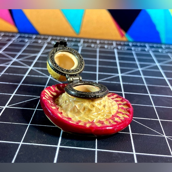 Vintage Sombrero With Lemon Wedge Limoges Style Hinged Trinket Box - Picture 7 of 12